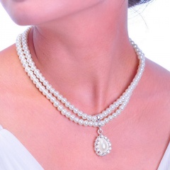 Fashion Pearl Necklace Set White