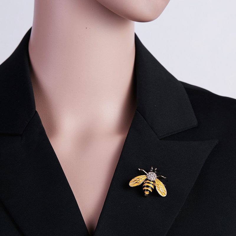 VEPYCLY Women Fashion Rhinstone Crystal Pins Jewelry Butterfly Brooches Breastpin Catch Scarf,Lapel or Collar