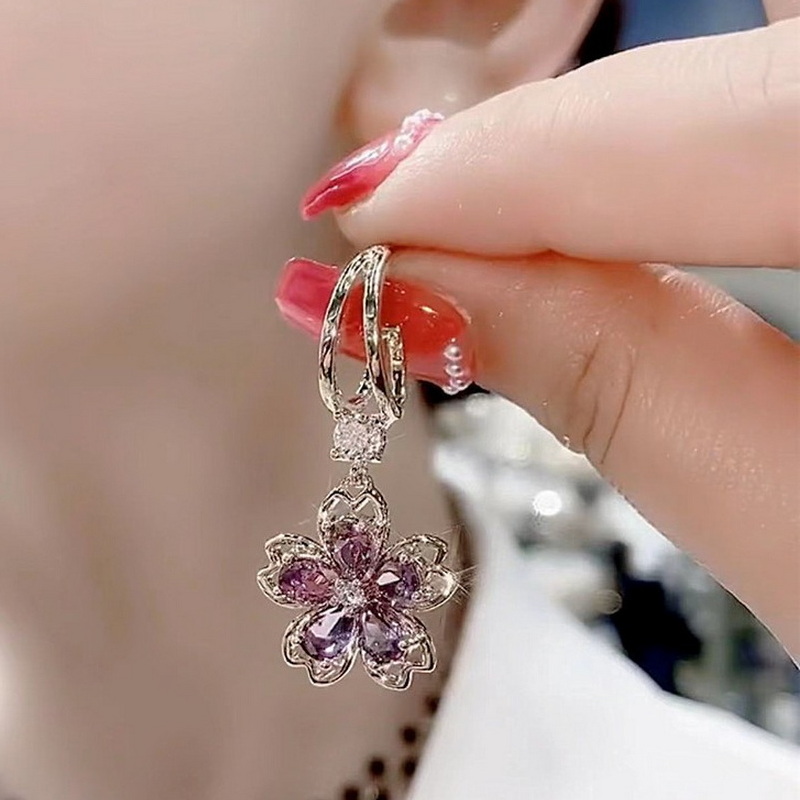 さくら✨Spring sale 14kgf  チャーム8点 14k Gold CZ Flower Clear Toddler / Kids / Girls Earrings
